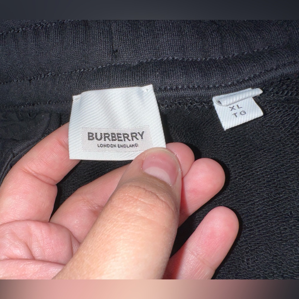 Burberry men shorts size XL